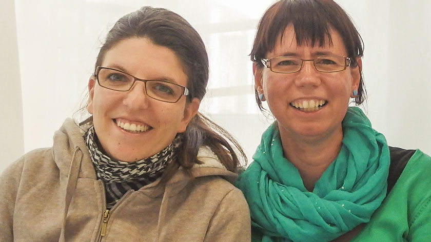 Tanja Greisel (links) und Maria Hütter arbeiten als Prüferinnen im ...