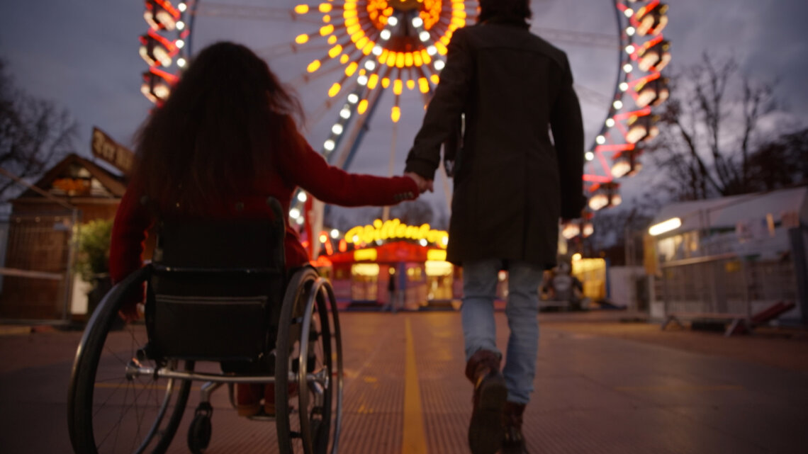 Das Video zeigt, dass eine Mitfahrt in Willenborgs Riesenrad auch für Menschen im Rollstuhl möglich ist.